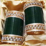 *Зелёный и золотой индийский браслет с бисером