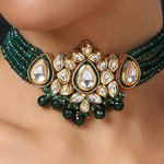 *Зелёное и золотое индийское украшение на шею со стразами, перламутровыми бусинками