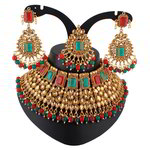 *Бордовое, золотое и красное индийское украшение на шею со стразами