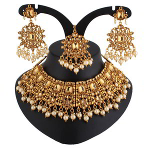 Бежевое, коричневое и золотое индийское украшение на шею со стразами