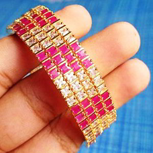 Золотой и розовый индийский браслет