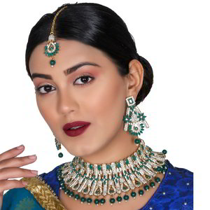 Зелёное и золотое индийское украшение на шею со стразами