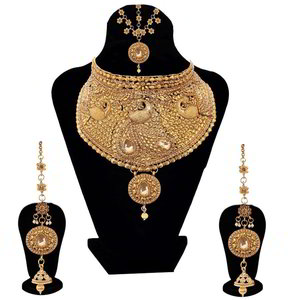 Бежевое, коричневое и золотое индийское украшение на шею со стразами