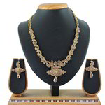 *Золотое индийское украшение на шею со стразами