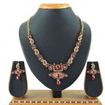 *Бордовое, золотое и красное индийское украшение на шею со стразами