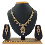 *Золотое индийское украшение на шею со стразами