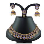 *Золотое и синее индийское украшение на шею со стразами