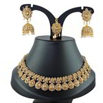 *Золотое индийское украшение на шею со стразами