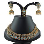 *Золотое и синее индийское украшение на шею со стразами