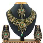 *Зелёное и золотое индийское украшение на шею со стразами