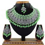 *Зелёное и золотое индийское украшение на шею со стразами