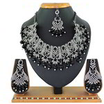 *Чёрное, золотое и серое индийское украшение на шею со стразами