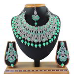 *Зелёное и золотое индийское украшение на шею со стразами