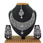 *Молочное и серебристое индийское украшение на шею со стразами