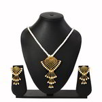 *Золотой индийский кулон на шею с перламутровыми бусинками