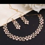 *Бежевое, коричневое и золотое индийское украшение на шею со стразами