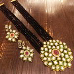 *Зелёное и золотое латунное индийское украшение на шею с искусственными камнями