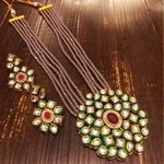 *Зелёное и золотое индийское украшение на шею из латуни с искусственными камнями