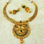 *Зелёное и золотое индийское украшение на шею