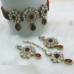 *Бордовое, золотое и красное индийское украшение на шею со стразами