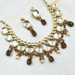 *Бордовое, цвета меди, золотое и красное медное индийское украшение на шею со стразами, перламутровыми бусинками