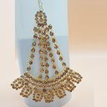 *Бежевое, коричневое и золотое индийское украшение на голову (манг-тика) со стразами