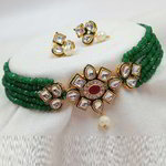 *Молочное и золотое индийское украшение на шею со стразами, перламутровыми бусинками