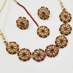 *Бордовое, золотое и красное индийское украшение на шею со стразами