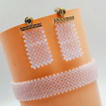 *Молочное и золотое индийское украшение на шею с бисером