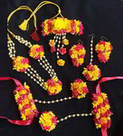 *Молочное индийское украшение на шею с перламутровыми бусинками