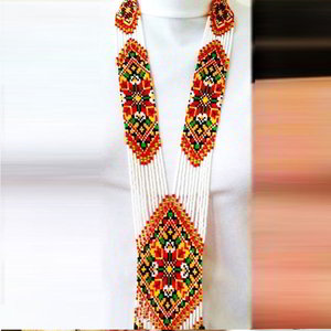 Разноцветное индийское украшение на шею с бисером