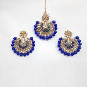 Золотое и синее индийское украшение на голову (манг-тика) с бисером