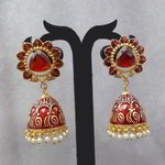 *Бордовые, золотые и красные индийские серьги с перламутровыми бусинками