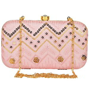 Розовая женская сумочка-клатч, украшенная вышивкой с пайетками