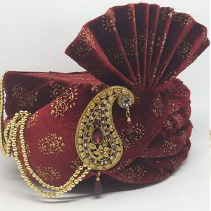 Бордовый и красный индийский тюрбан (чалма) из бархата, украшенный печатным рисунком