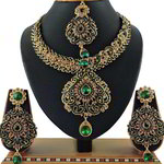 *Зелёное и золотое медное индийское украшение на шею со стразами