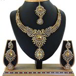 *Молочное и золотое индийское украшение на шею из меди со стразами