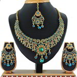 *Золотое медное индийское украшение на шею со стразами