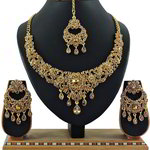 *Золотое медное индийское украшение на шею со стразами