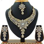 *Молочное и золотое медное индийское украшение на шею со стразами