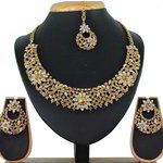 *Молочное и золотое медное индийское украшение на шею со стразами