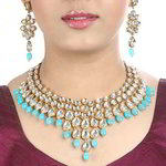 *Молочное и золотое индийское украшение на шею с искусственными камнями