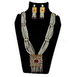 *Молочное и золотое индийское украшение на шею со стразами