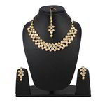 *Молочное и золотое индийское украшение на шею со стразами