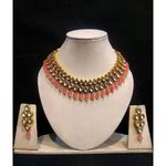 *Разноцветное и золотое индийское украшение на шею со стразами