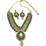 *Зелёное и золотое индийское украшение на шею со стразами