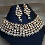 *Серебристое и золотое индийское украшение на шею с искусственными камнями