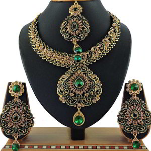 Зелёное и золотое медное индийское украшение на шею со стразами