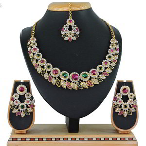 Золотое и розовое индийское украшение на шею из меди со стразами