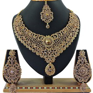 Золотое медное индийское украшение на шею со стразами